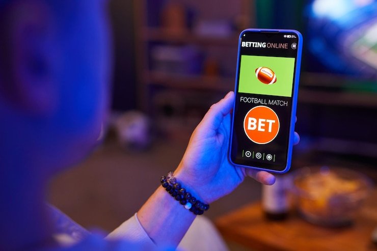 Filipino players enjoying mobile sports betting on Luxebet